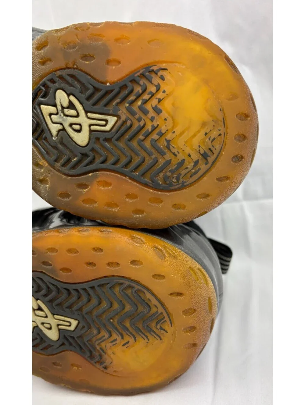 Nike Air Foamposite One Hologram Men's Size 11 Cleveland Cavaliers 314996-900